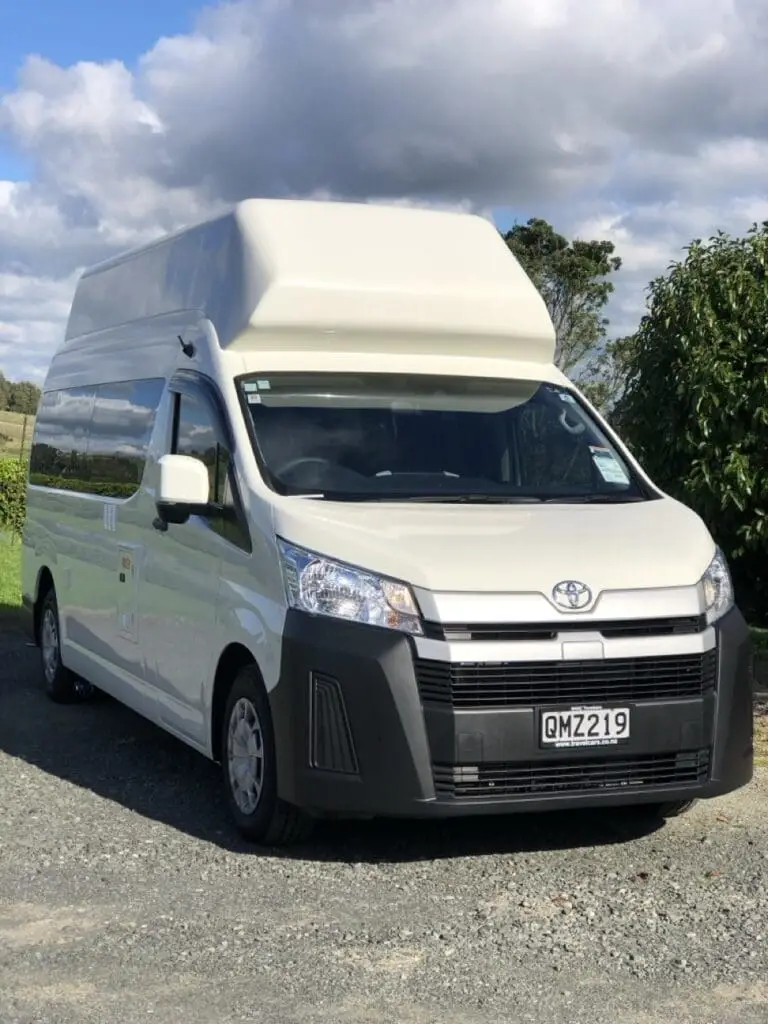 BANZ GRANDE Toyota Hiace Gen6 2-berth campervan in New Zealand